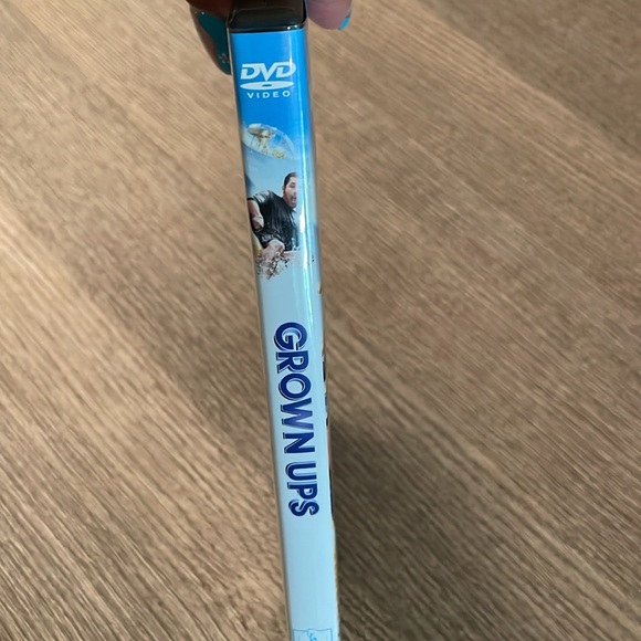 Grown Ups DVD / BUNDLE AND SAVE ON MOVIES - Picture 5 of 7